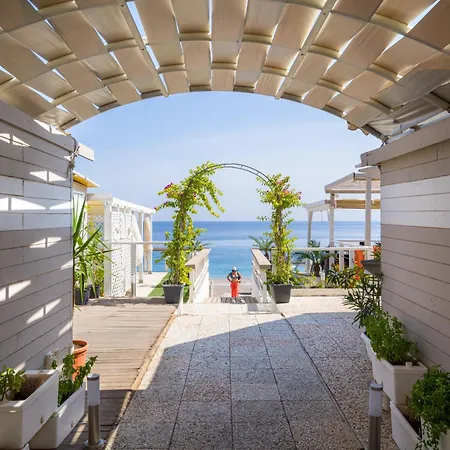 Ξενοδοχείο Rivage